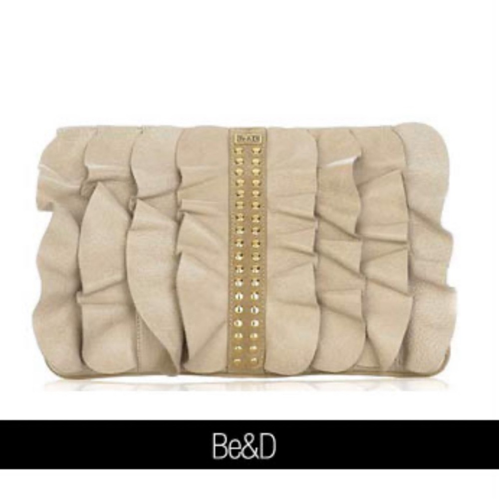 Be&D Leather kan-kan Ruffle Purse with Gold Accents ..